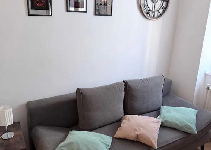 Urban Nest - Fast Wi-fi - Sleeps 4 - Free Coffee&tea *
